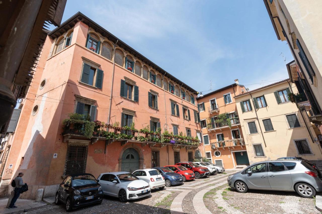 Romeo And Juliet Apartments Verona Exterior photo